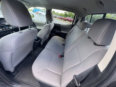 Certified 2023 Toyota Tacoma SR AWD/4WD image 16