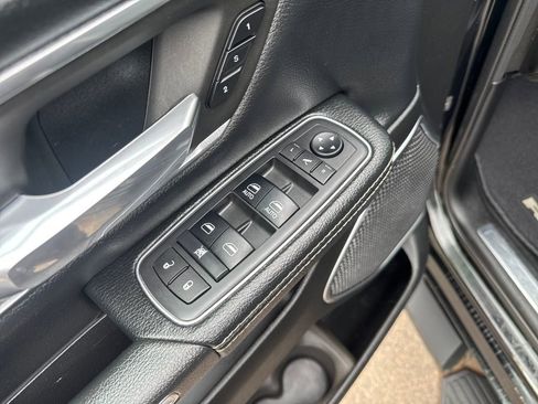 Used 2019 RAM 1500 Laramie w/ Sport Appearance Package image 10