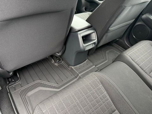 Used 2025 Honda HR-V LX image 17