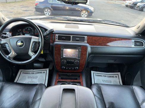 Used 2014 Chevrolet Suburban LTZ image 26