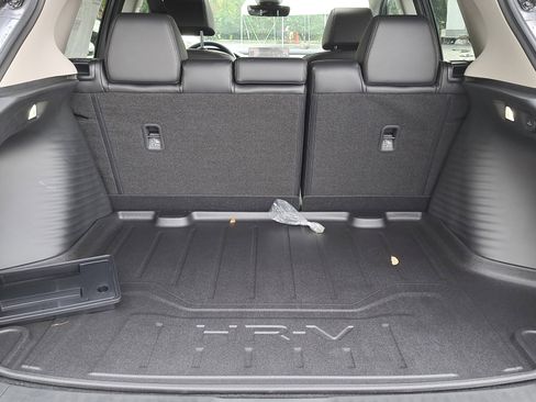 New 2026 Honda HR-V EX-L image 9