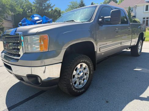 Used 2013 GMC Sierra 2500 SLT AWD/4WD image 3