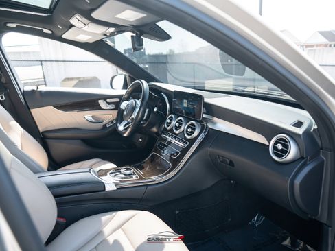 Used 2019 Mercedes-Benz C 300 Sedan image 11