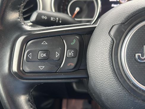 Used 2022 Jeep Wrangler Unlimited Sport AWD/4WD image 12