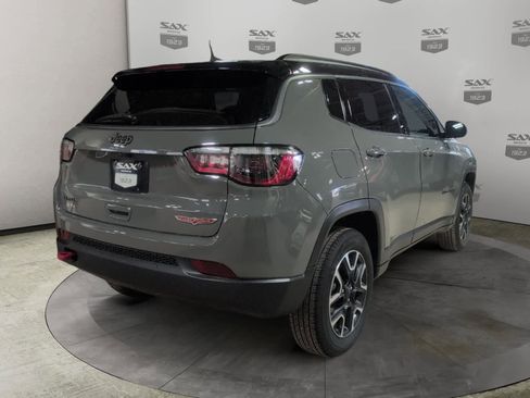 Used 2019 Jeep Compass Trailhawk w/ Leather Interior Group AWD/4WD image 5