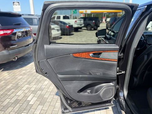 Used 2019 Lincoln Nautilus Select AWD/4WD image 28