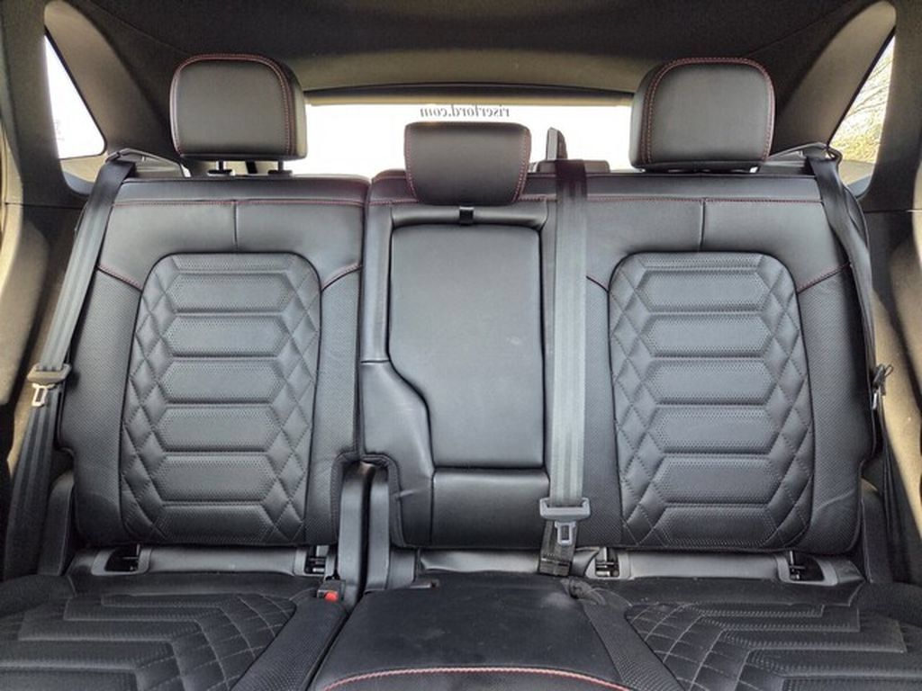 Used 2024 Ford Escape ST-Line Elite w/ Premium Technology Package AWD/4WD image 12
