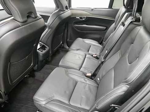 Used 2024 Volvo XC90 B6 Ultimate w/ Protection Package Premier image 21