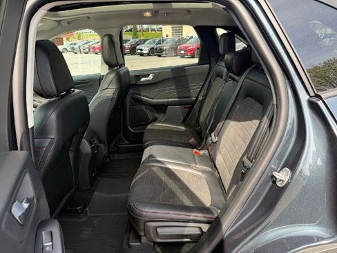 Certified 2022 Ford Escape SEL w/ SEL Stealth AWD Package image 19
