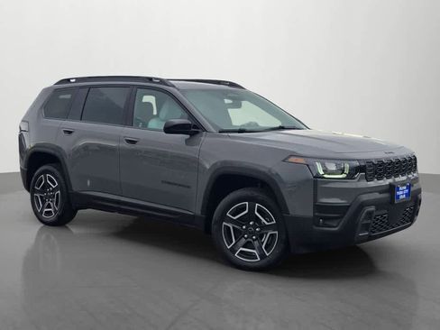 New 2026 Jeep Cherokee Laredo image 8