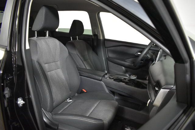 Used 2024 Nissan Rogue SV AWD/4WD image 33