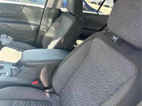 Used 2023 Chevrolet Equinox LT image 7