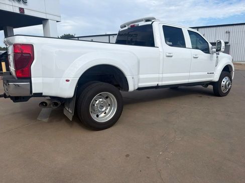 Used 2022 Ford F450 Lariat w/ Lariat Value Package AWD/4WD image 3