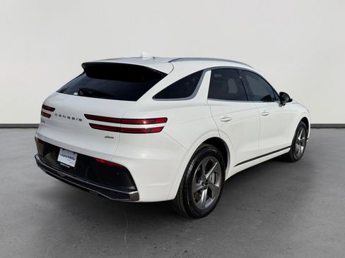 Used 2026 Genesis GV70 2.5T Select image 5