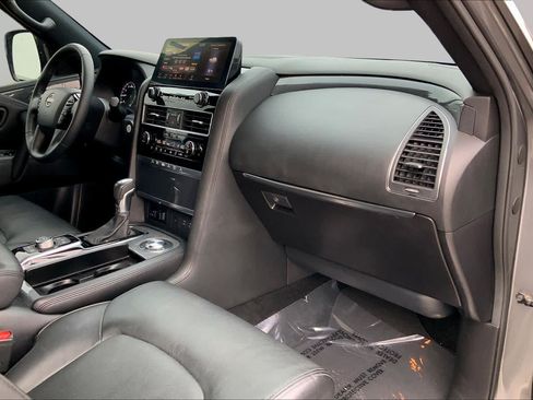 Used 2022 Nissan Armada SL w/ Midnight Edition Package RWD image 18