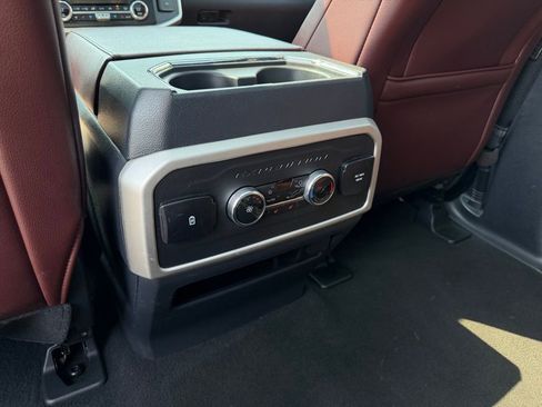 Used 2023 Ford Expedition Limited image 24