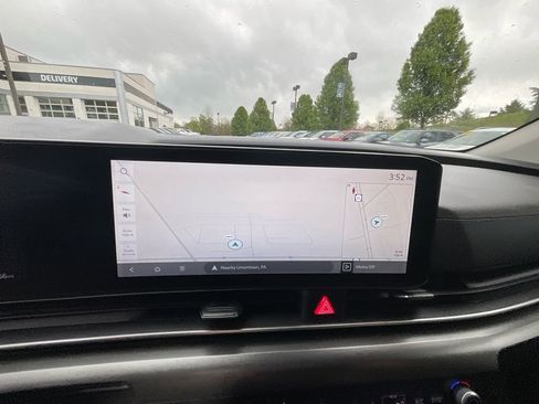 Certified 2025 Kia Carnival SX Prestige FWD image 19