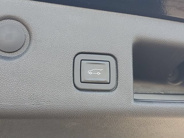 Certified 2024 Chevrolet Equinox LT w/ LPO, Floor Liner Package FWD image 8