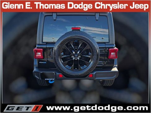 Used 2022 Jeep Wrangler Unlimited Sahara image 8