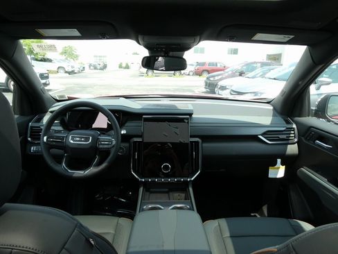 New 2025 GMC Acadia AT4 w/ Luxury Package image 35