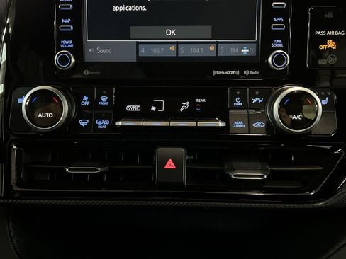 Used 2022 Toyota Highlander XSE w/ Protection Package #3 (TMS) AWD/4WD image 20
