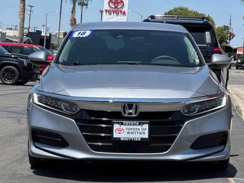 Used 2018 Honda Accord LX image 10