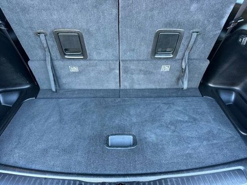 Used 2024 Jeep Grand Cherokee L Limited w/ Luxury Tech Group II image 19