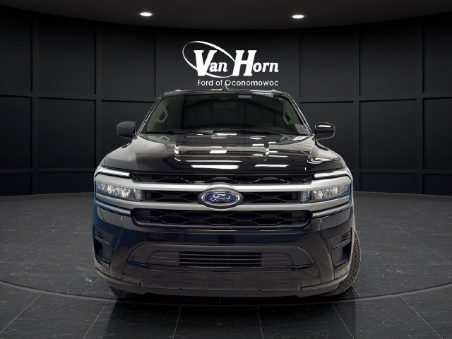 Used 2024 Ford Expedition XLT AWD/4WD image 2