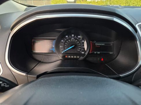 Used 2019 Ford Edge Titanium AWD/4WD image 16