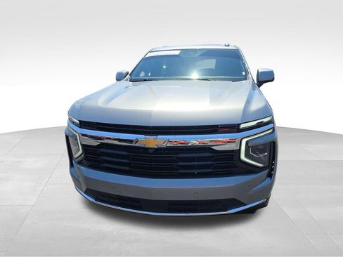 Used 2025 Chevrolet Tahoe LS AWD/4WD image 10