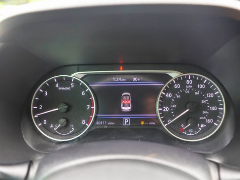 Used 2025 Nissan Sentra SV w/ SV Premium Package FWD image 13