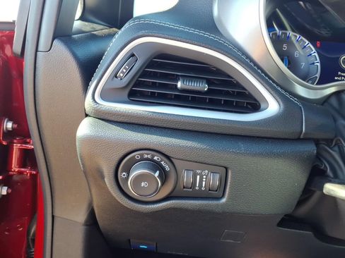 New 2026 Chrysler Pacifica Select image 14