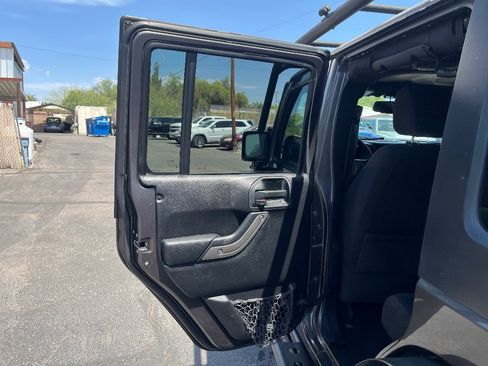 Used 2014 Jeep Wrangler Unlimited Sport w/ Quick Order Package 24S AWD/4WD image 27
