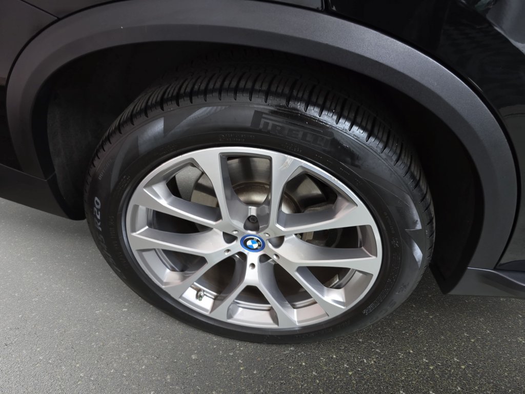 Used 2023 BMW X5 xDrive45e AWD/4WD image 32