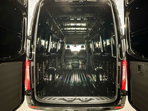 Used 2026 Mercedes-Benz Sprinter 2500 image 26
