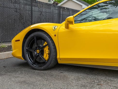 Used 2013 Ferrari 458 Spider RWD image 23