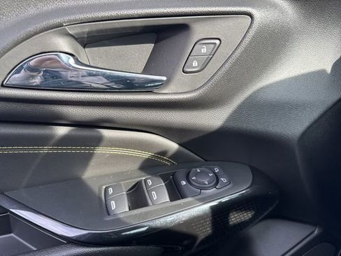 New 2026 Chevrolet Trax LT w/ Driver Confidence Package FWD image 18