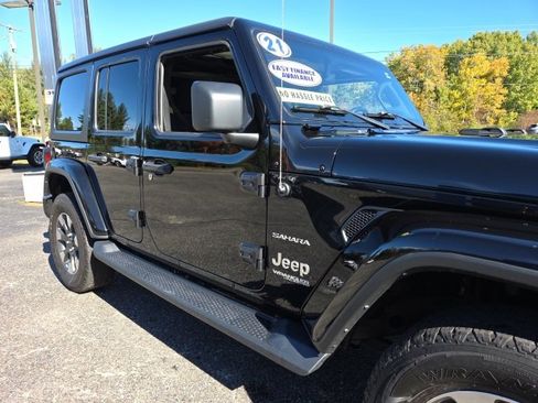 Used 2021 Jeep Wrangler Unlimited Sahara w/ Uconnect 4C Nav & Sound Group image 29