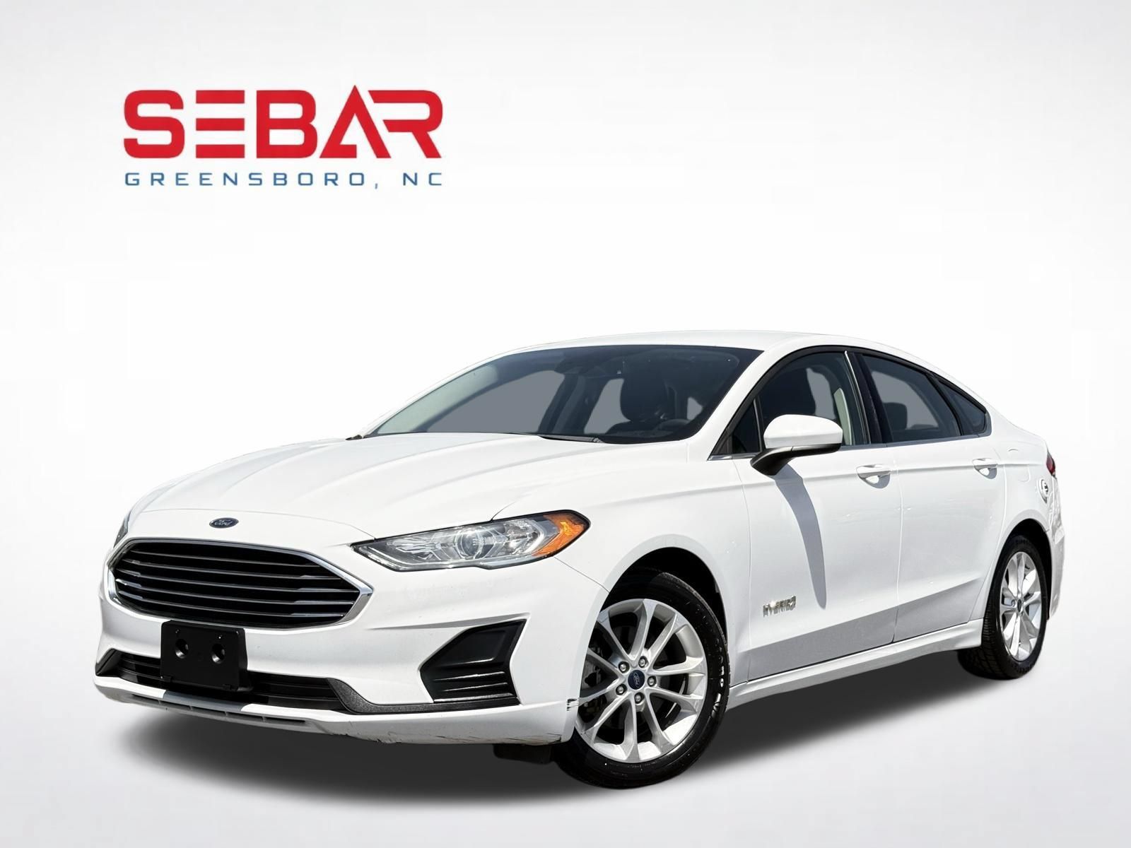 Used 2019 Ford Fusion SE FWD image 1