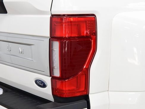 Used 2022 Ford F450 Platinum w/ FX4 Off-Road Package image 21