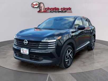 Used 2025 Nissan Kicks SV