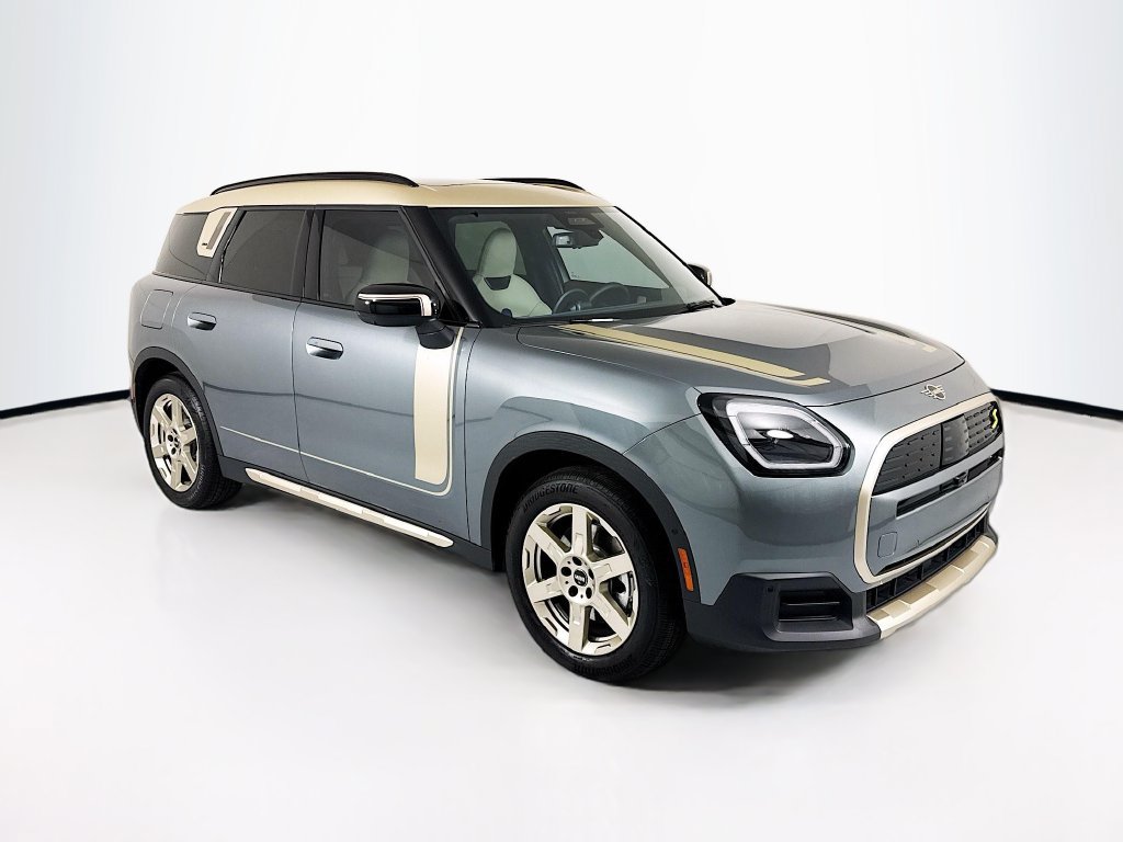 Used 2025 MINI Cooper Countryman SE w/ Comfort Package Max AWD/4WD image 3