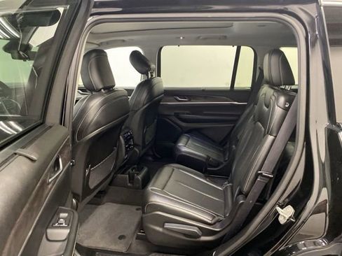 Used 2023 Jeep Grand Cherokee L Limited w/ Luxury Tech Group II AWD/4WD image 25