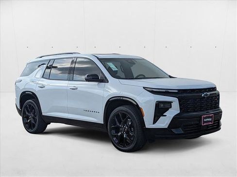 New 2026 Chevrolet Traverse RS w/ LPO, Floor Liner Package image 7