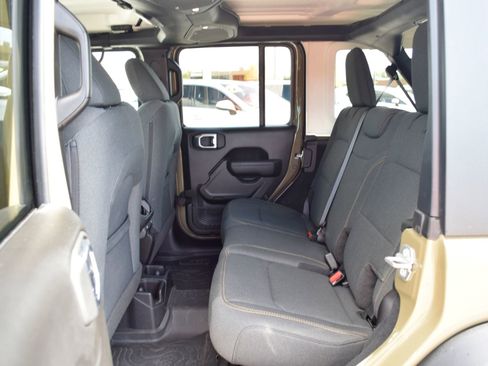 Used 2025 Jeep Wrangler Unlimited Sport AWD/4WD image 20