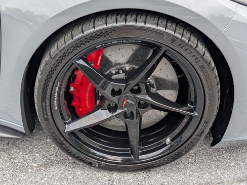 Used 2025 Chevrolet Corvette E-Ray AWD/4WD image 10