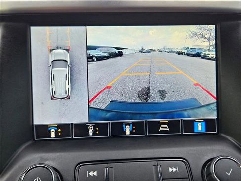 Used 2021 GMC Acadia SLT w/ Elevation Edition image 16