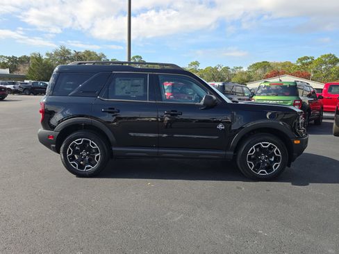New 2025 Ford Bronco Sport Outer Banks image 3