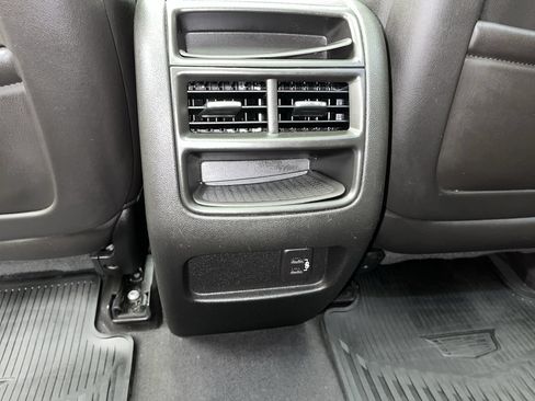 Used 2019 Cadillac XT5 Luxury AWD/4WD image 13
