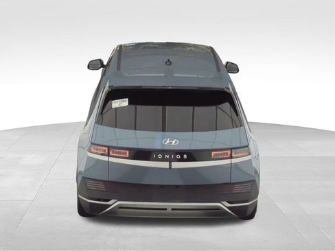 Used 2024 Hyundai Ioniq 5 SEL RWD image 6